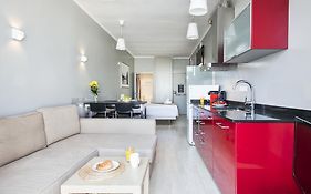 Fira Apartments By Gaiarooms